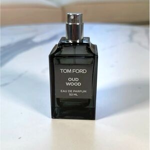 Tom Ford oud wood 50 m l